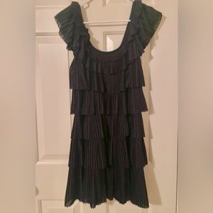White house black market Classy ruffle dress. Size M